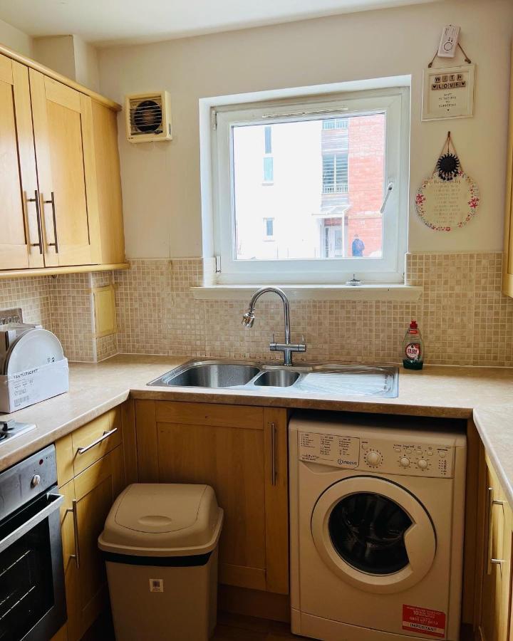 Modern 2Bed 2Bath Ground Floor Apartment Edinburgh Exterior foto