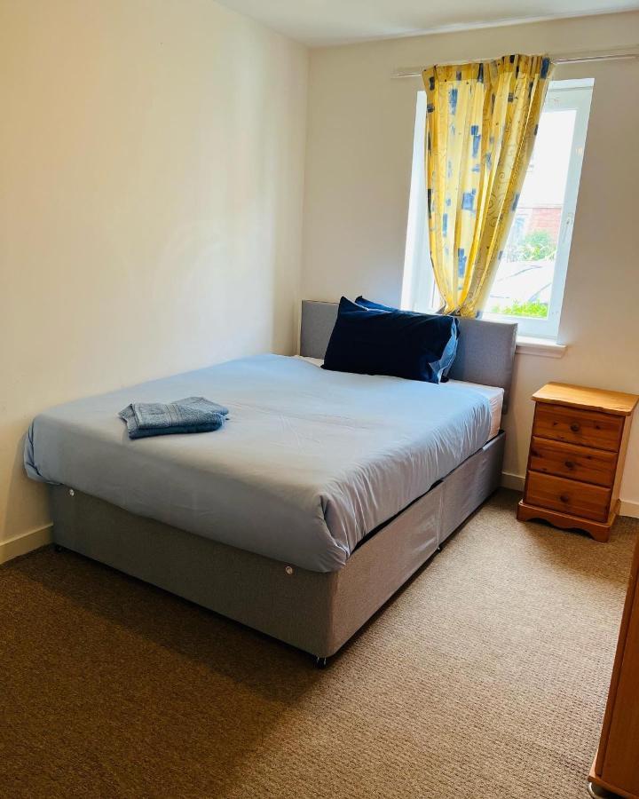 Modern 2Bed 2Bath Ground Floor Apartment Edinburgh Exterior foto